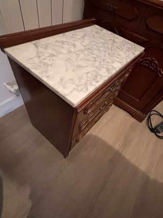 Mesilla de noche madera y mármol antigua