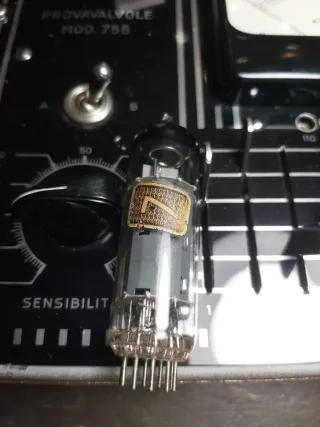 Valvola Telefunken EL84 testata