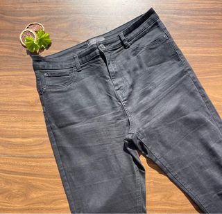 Vaquero pitillo negro mujer