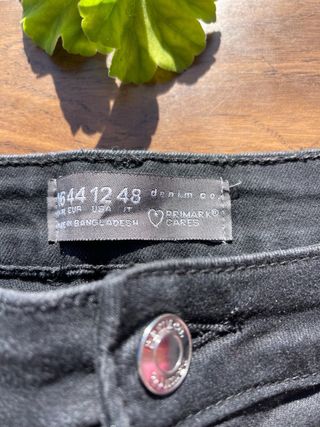 Vaquero pitillo negro mujer