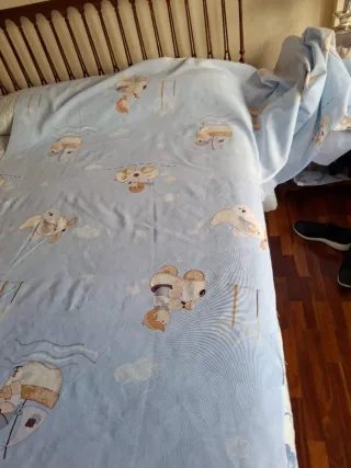 Tela de ¿loneta? con motivos  infantiles.