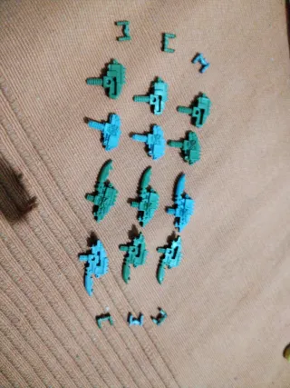 Warhammer 40k piezas (verde y azul)