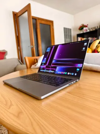 MacBook Pro M1 Silver