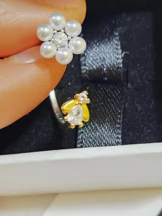 Anillo abierto Bridgerton Abeja con flor de perlas