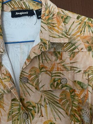 Vestido safari Desigual estampado tropical