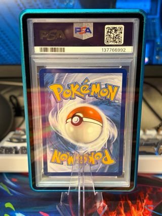 Mewtwo VSTAR PSA 9 y Charizard VSTAR JPN