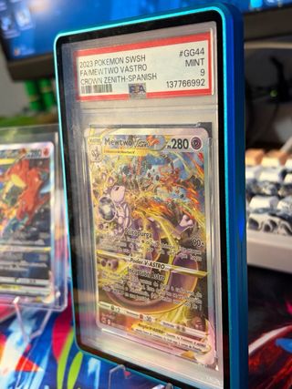 Mewtwo VSTAR PSA 9 y Charizard VSTAR JPN