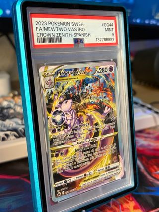 Mewtwo VSTAR PSA 9 y Charizard VSTAR JPN