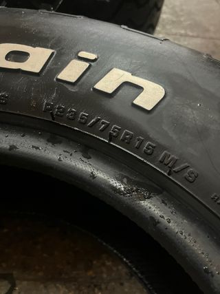 Neumáticos BFGoodrich All-Terrain 4x4 235/75/15