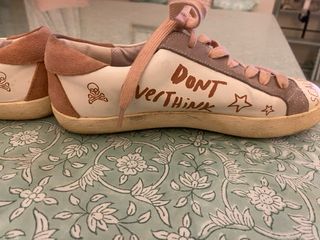 Zapatillas Scalpers blancas y marrones