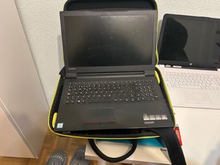 Ordenador portátil Lenovo negro