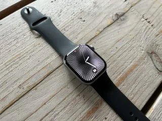 Teclados, perfumes, relojes, móviles sudadera