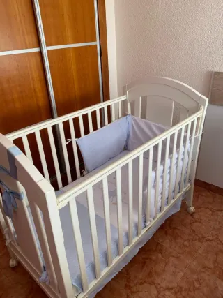 Cuna de bebé,marca micuna