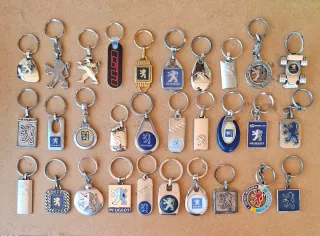 Colección 30 Llaveros Peugeot PSA Antiguos lote