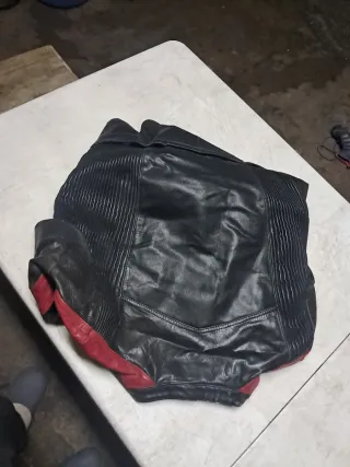 Chaqueta Moto T54 Negra y Roja Talla L