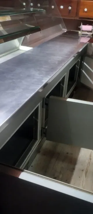 Vitrina expositora refrigerada