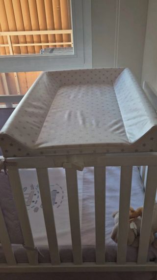 Cambiador abatible Micuna para cuna