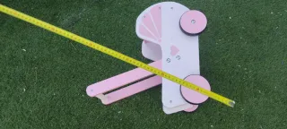 Carrito de muñecas de madera rosa