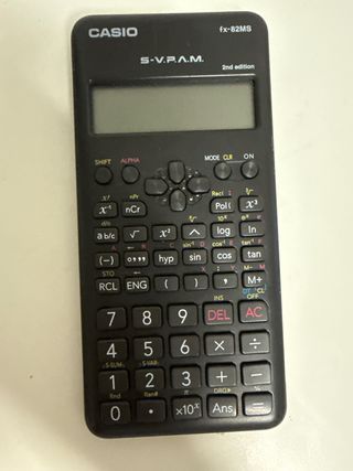 Calculadora Casio fx-82MS