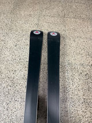 Esquís Dynastar Rojos