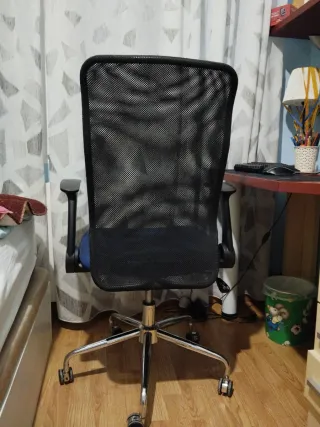 Silla de oficina ergonómica