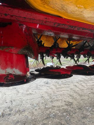 Segadora Acondicionadora Pottinger Novacat 305 H R