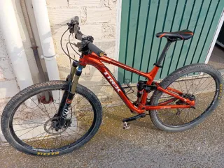 Bicicleta Trek Naranja de  Montaña