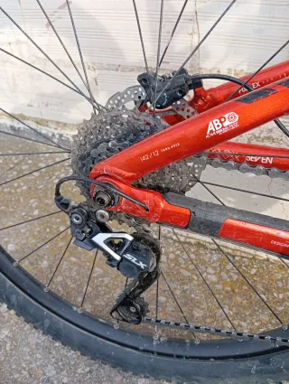 Bicicleta Trek Naranja de  Montaña