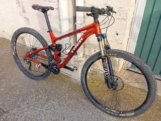 Bicicleta Trek Naranja de  Montaña