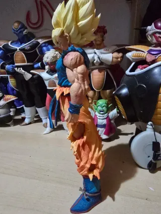 Figura Goku Super Saiyan