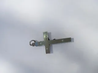 Crucifijo madera y metal pequeño