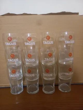 12 Copos Cerveja Tagus Preta. Todos. 8€