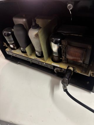 Radio antigua de valvulas Telefunken T340W