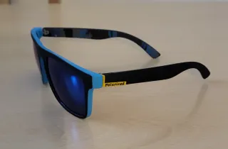 Gafas de sol deportivas negras y azules