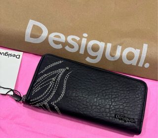 Monedero Desigual Negro nuevo etiquetas