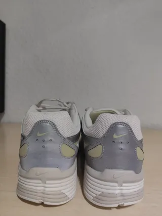 Nike P6000 Talla 46 Beige/Plata