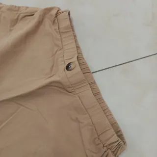 Set 12 anni: camicia fantasia e pantaloni beige