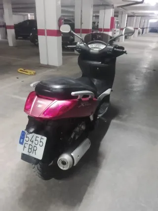 Yamaha XMAX 250cc Negra Automática
