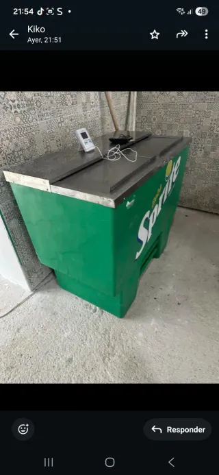 Botellero enfria por debajo de los 0 grados