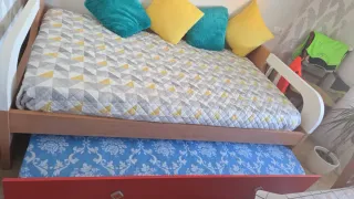 Cama nido con colchones prácticamente nueva.