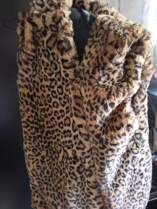 Chaleco Piel leopardo Zara Talla S