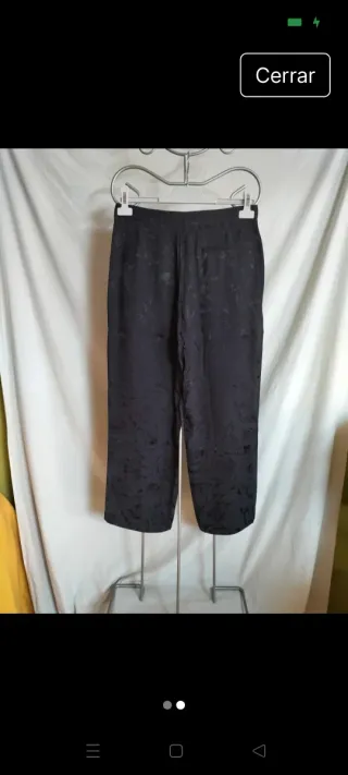 Pantalón Zara Talla M/38 Negro Estampado