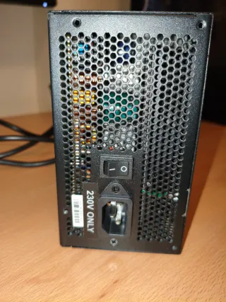 Fuente de alimentación NOX URANO VX650W