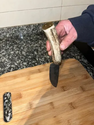 Herramienta de corte acero damasco y asta,