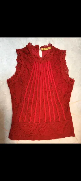 Camiseta roja encaje sin mangas