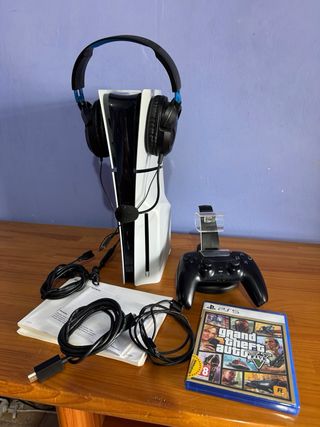 Playstation 5 Slim con Accesorios