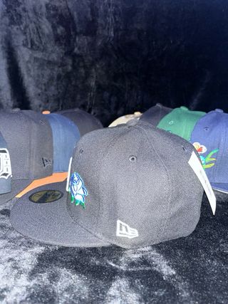 Gorra LA con rosas azules 7 1/8