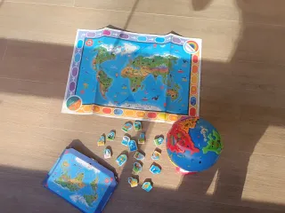 Globo terráqueo infantil interactivo
