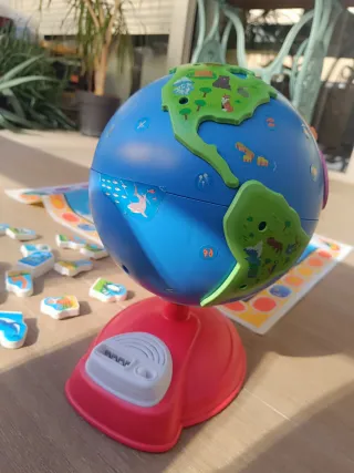 Globo terráqueo infantil interactivo