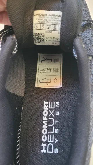 Zapatillas Under Armour Infinite, Talla 41, Negro